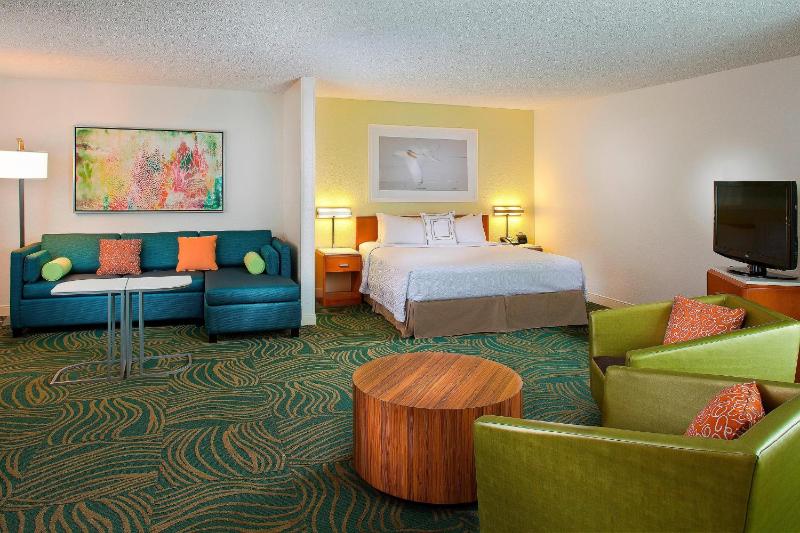 Corner King Room with Sofa Bed image 1