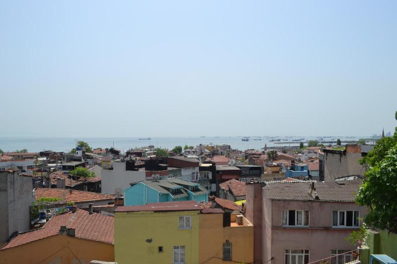 Standard Triple Room with Sea View image 4