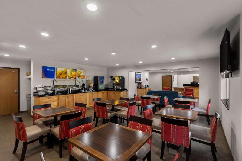 Comfort Inn & Suites Austin North Loop - image 16