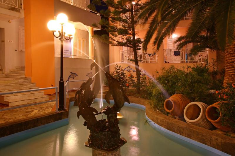 Dolphin Hotel - image 31