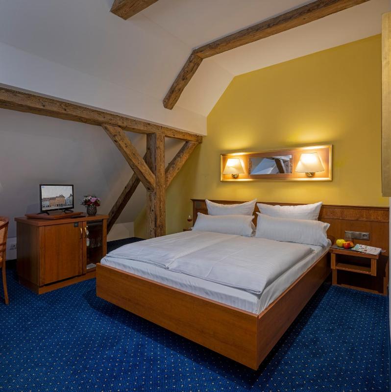 French Double Room annex image 3