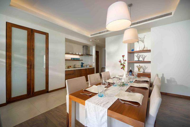 Premium Apartment Ocean View Rooftop Pool - image 7