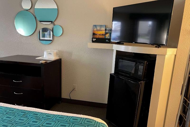 Howard Johnson by Wyndham Houston Heights/Downtown - image 13