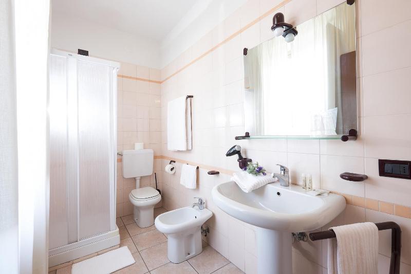 Standard Apartment image 4