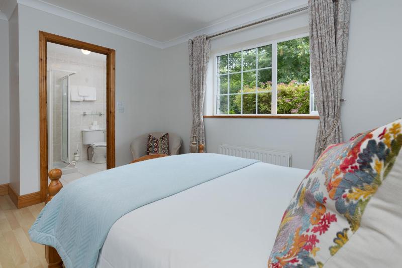 Single Room image 3