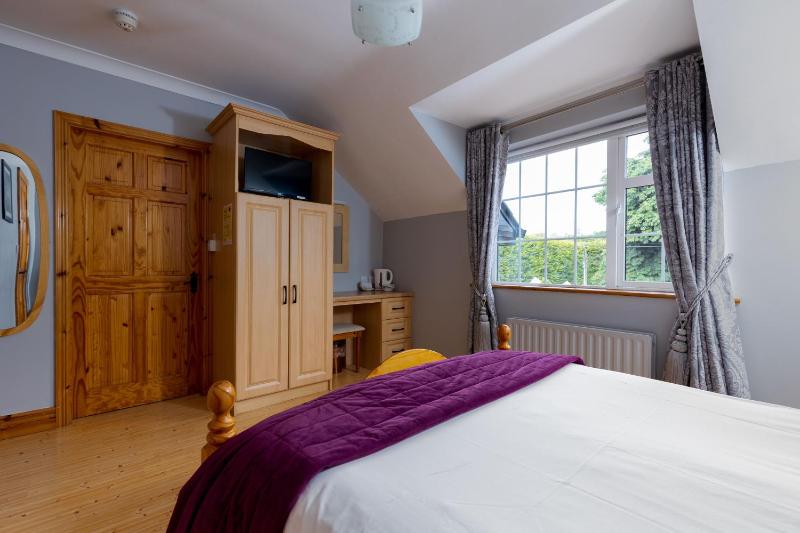 Double Room image 4