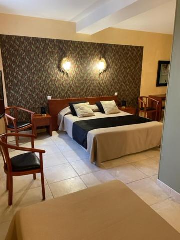 Quadruple Room image 4