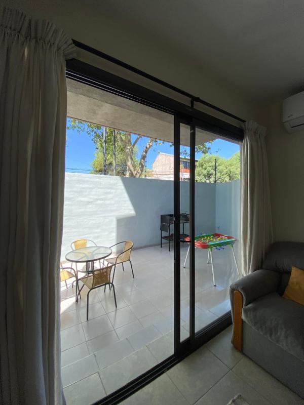 Excepcional apartamento con patio cochera y parrilla en el centro - image 11
