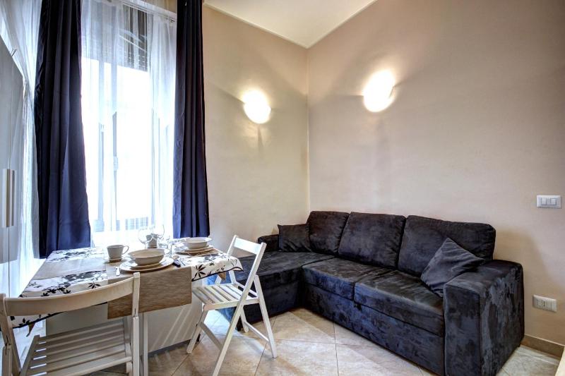 Studio Apartment image 1