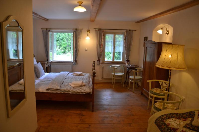 Triple Room with Bathroom image 3