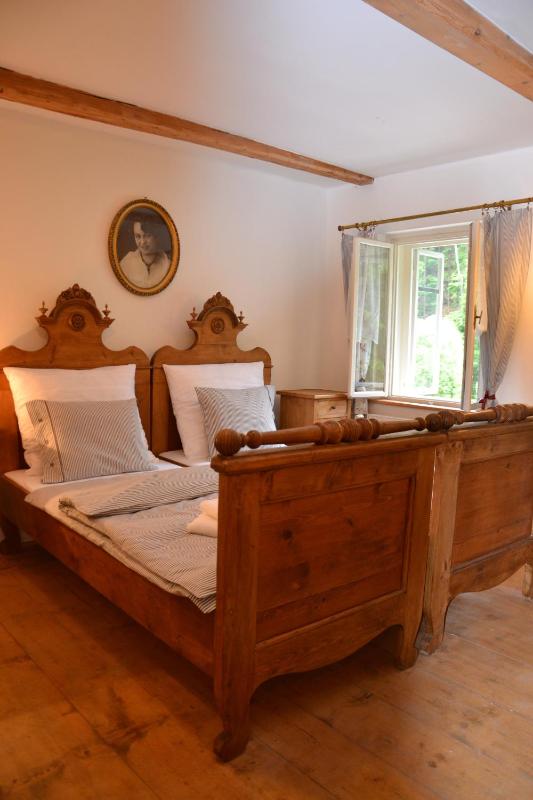 Triple Room with Bathroom image 2