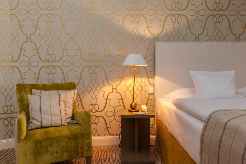 Standard Double Room image 4