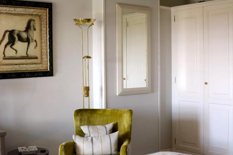 Standard Double Room image 3