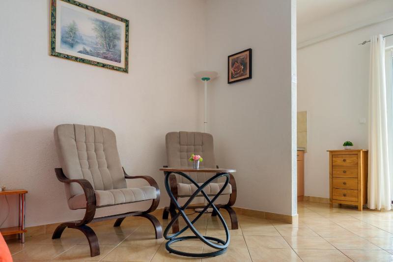 Sea view Apartment for 2-3 people - family - image 12
