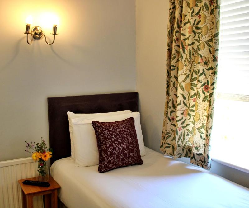 Economy Single Room image 3