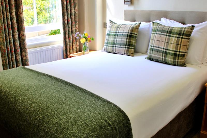 Small Double Room image 1