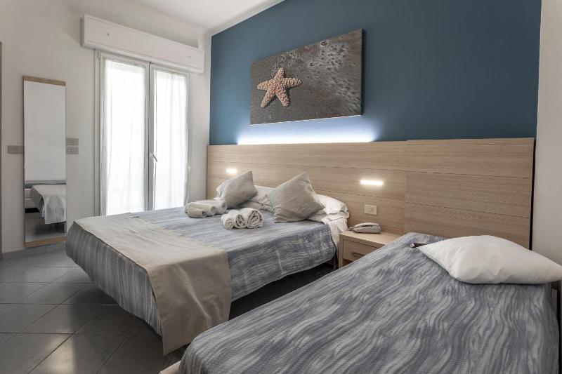 Quadruple Room image 3