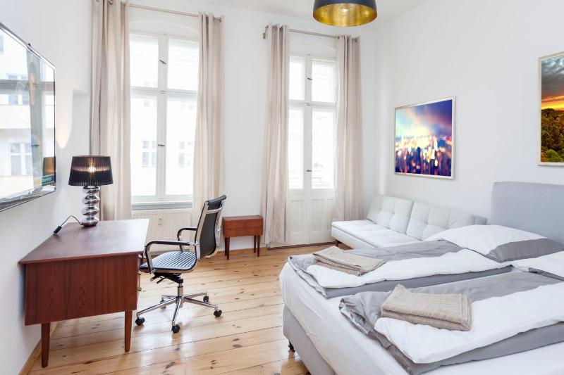 One-Bedroom Apartment image 1