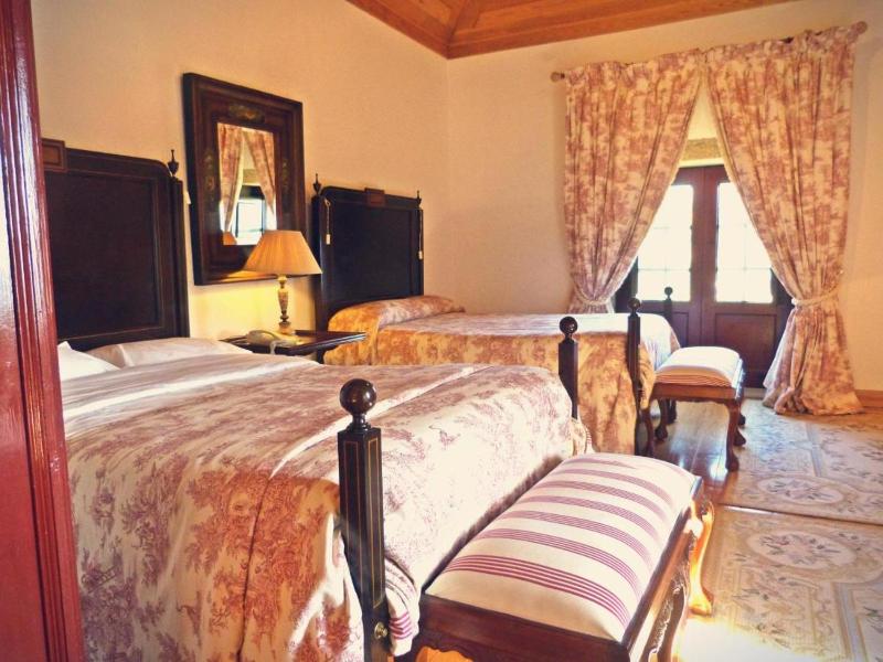 Double Room image 1