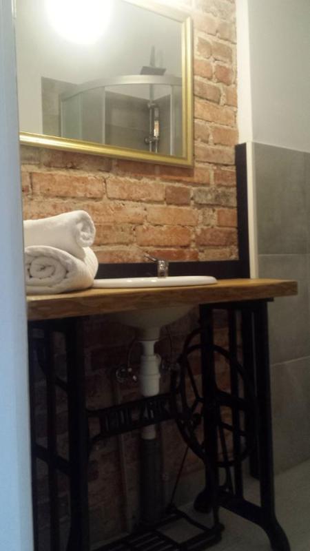 Studio Apartment image 2