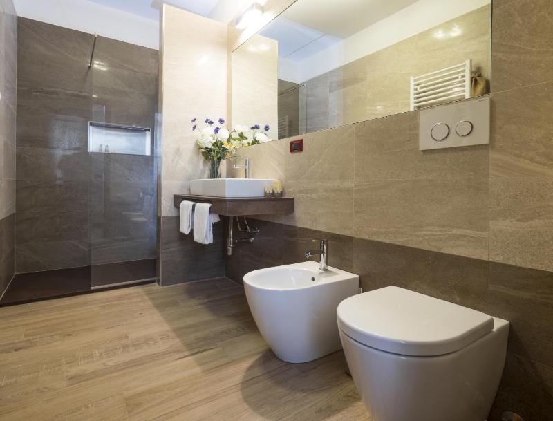 One-Bedroom Apartment with Terrace (2 Adults) image 3
