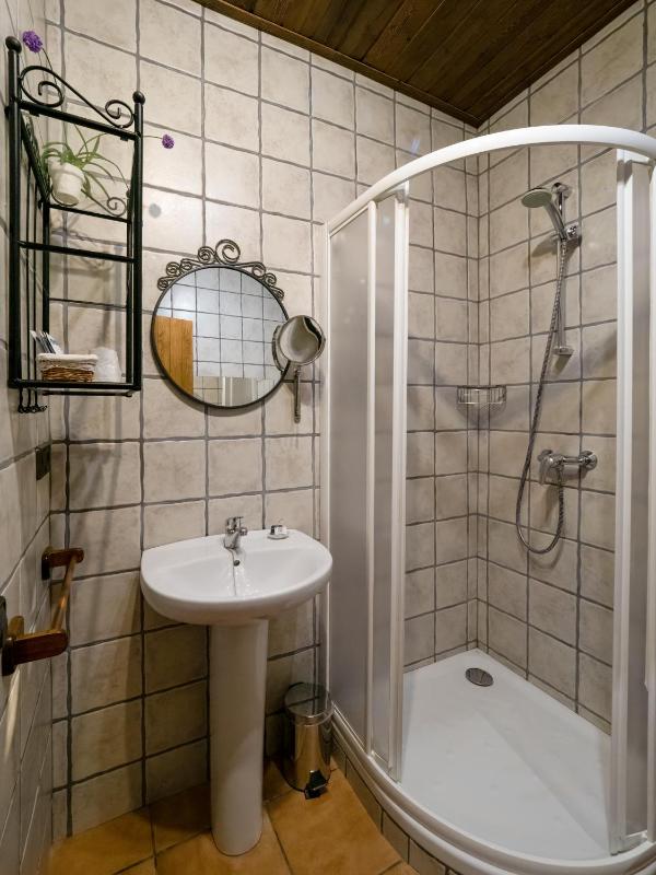 Double or Twin Room with Bathroom image 3