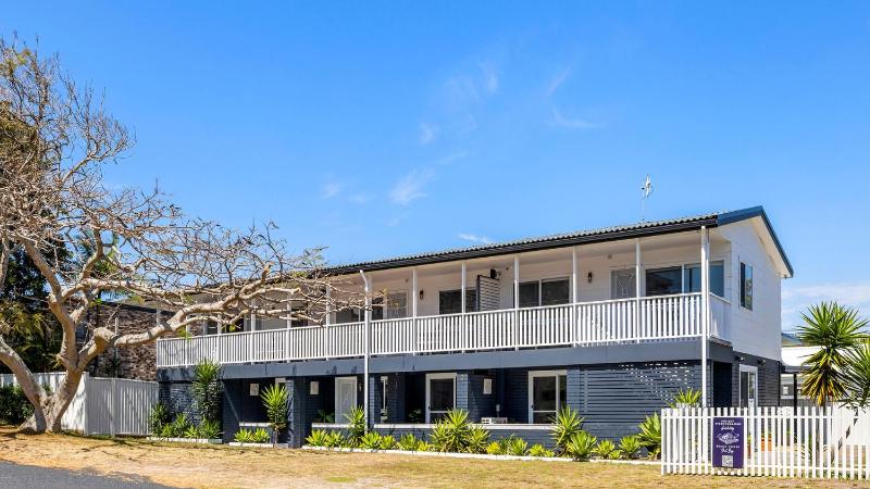 Shoal Bay Beach House Three - image 16