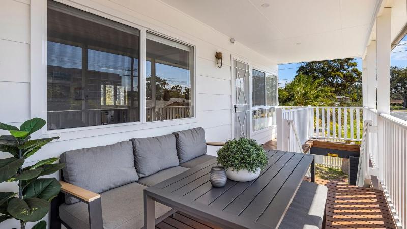 Shoal Bay Beach House Three - image 12