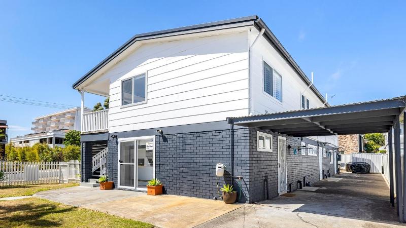 Shoal Bay Beach House Three - image 10