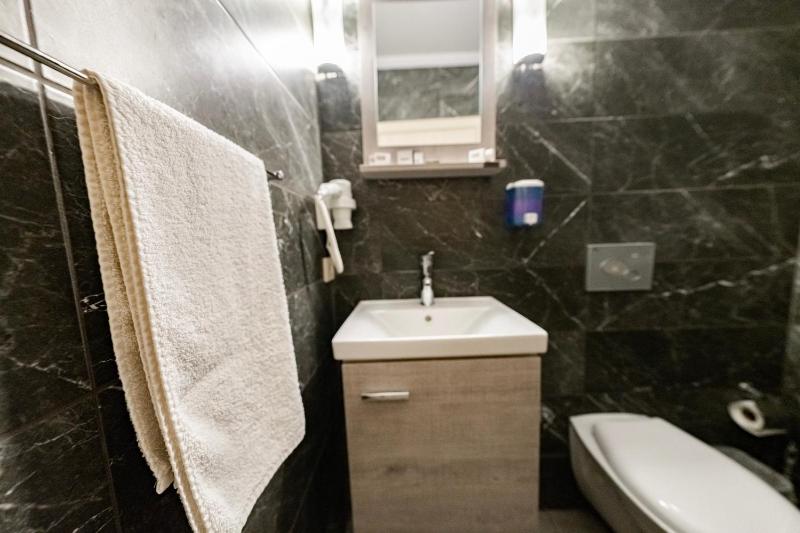 Standard Double Room image 4