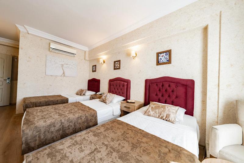 Triple Room image 1