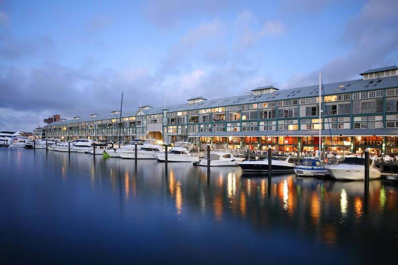 Best Sydney Views from Potts Point with Rooftop Pool - image 4