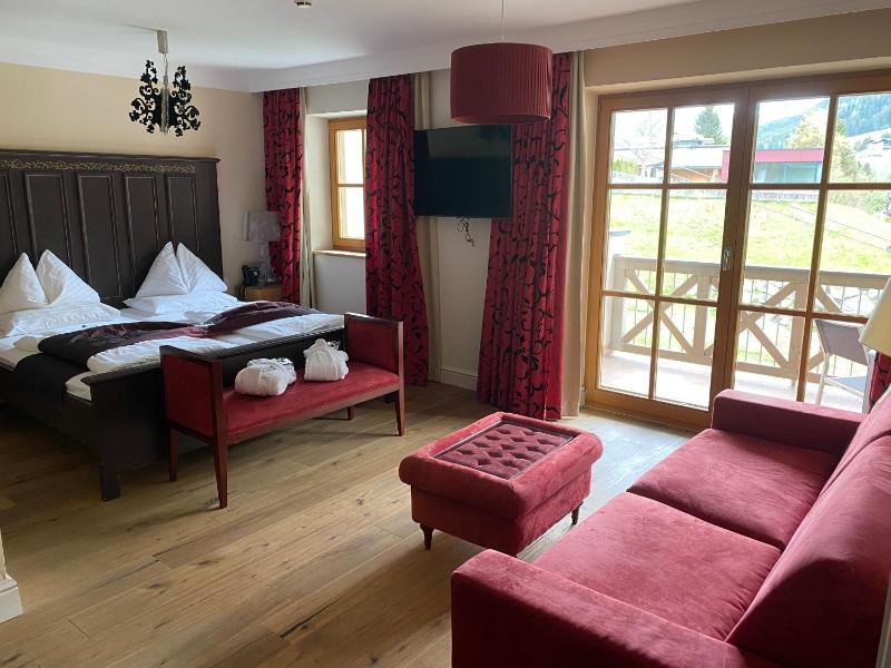 Deluxe Double Room image 4