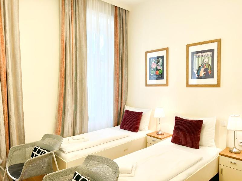 Riess City Rooms - Self Check-in - image 13