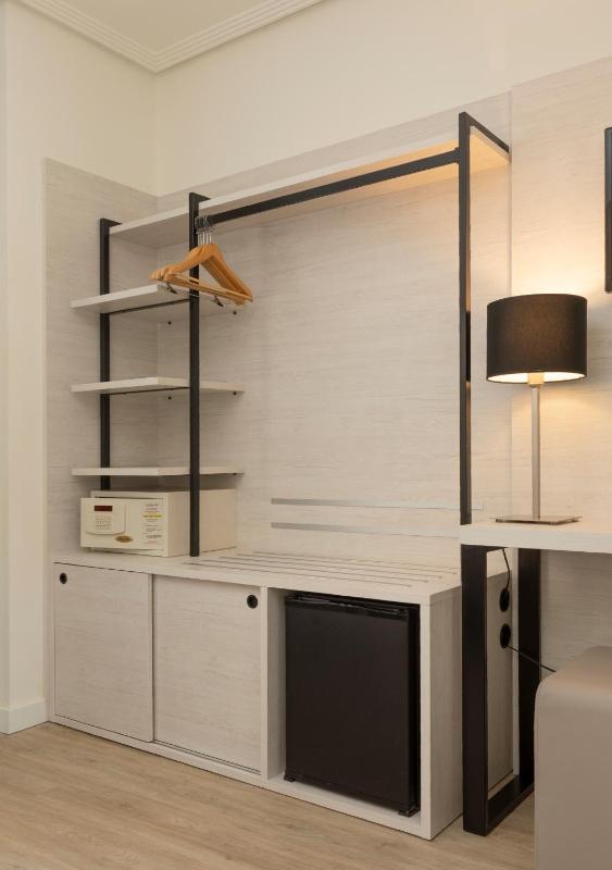 Double or Twin Room image 2