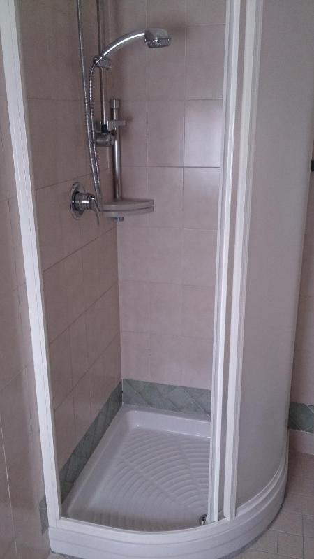Single Room image 4