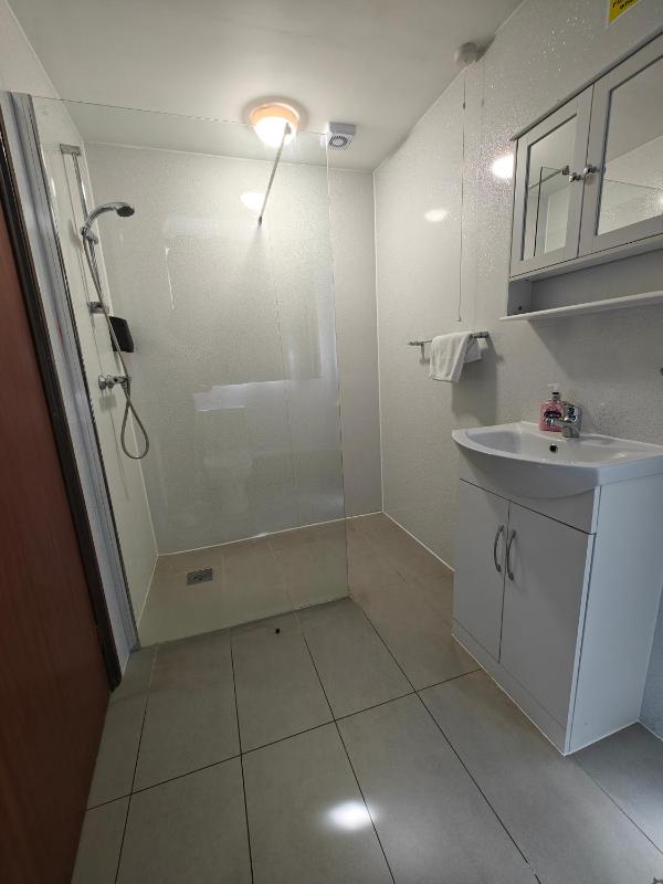 Twin Room image 1