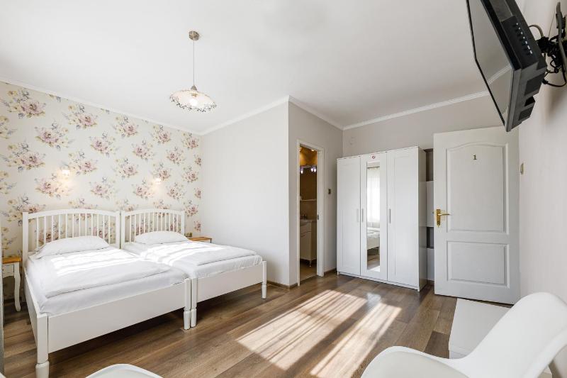Double or Twin Room image 1