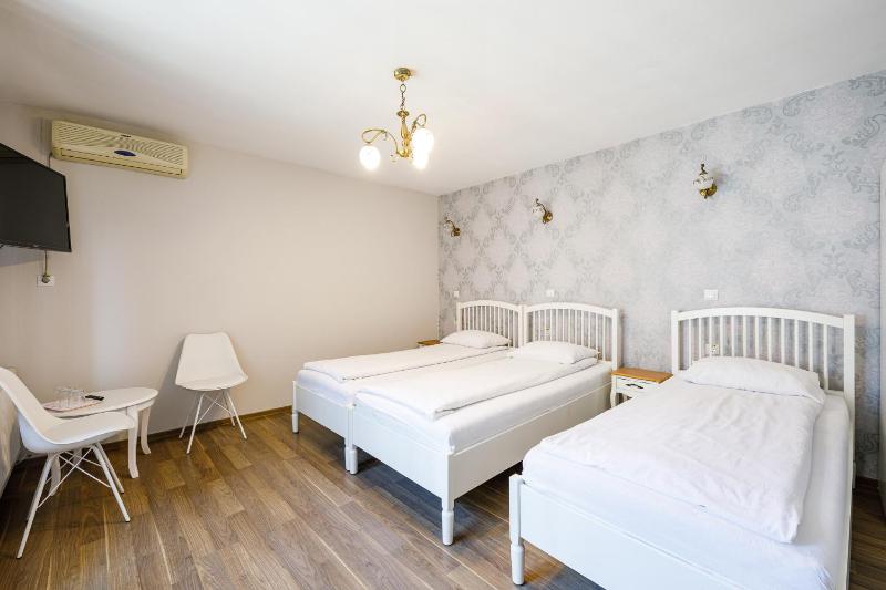 Triple Room image 1