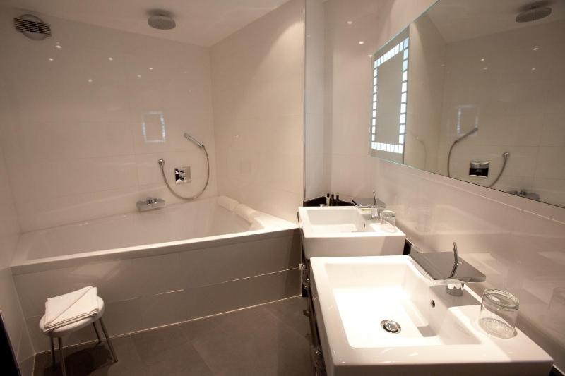 Junior Suite image 3