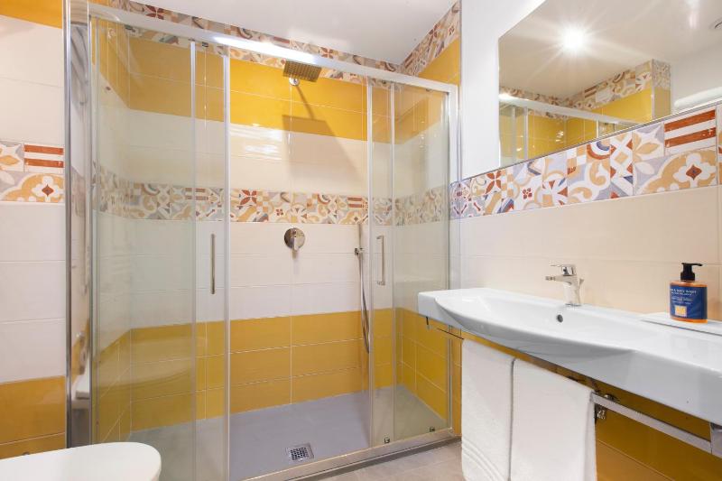 Hotel O Sole Mio - image 34