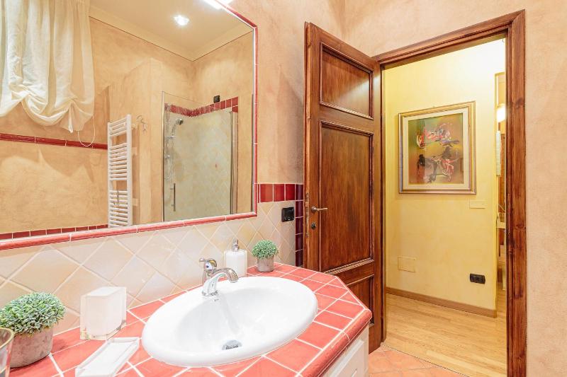 Casa Rosemary Convenient 3 bedrooms flat in central Lucca with air conditioning - image 12