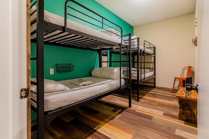 Quadruple Room image 4