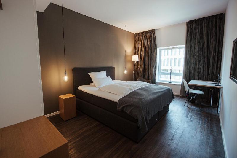 Double Room image 3