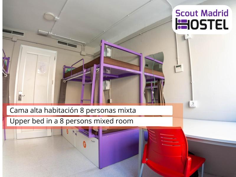Bed in 8-Bed Mixed Dormitory Room with Shared Bathroom image 1