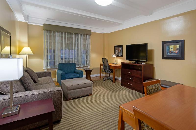 Apartment with king bed image 1