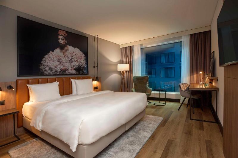 Superior Room image 4