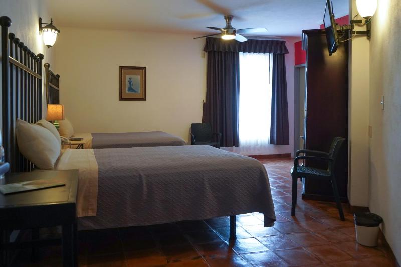 Hotel Real de Leyendas - image 13