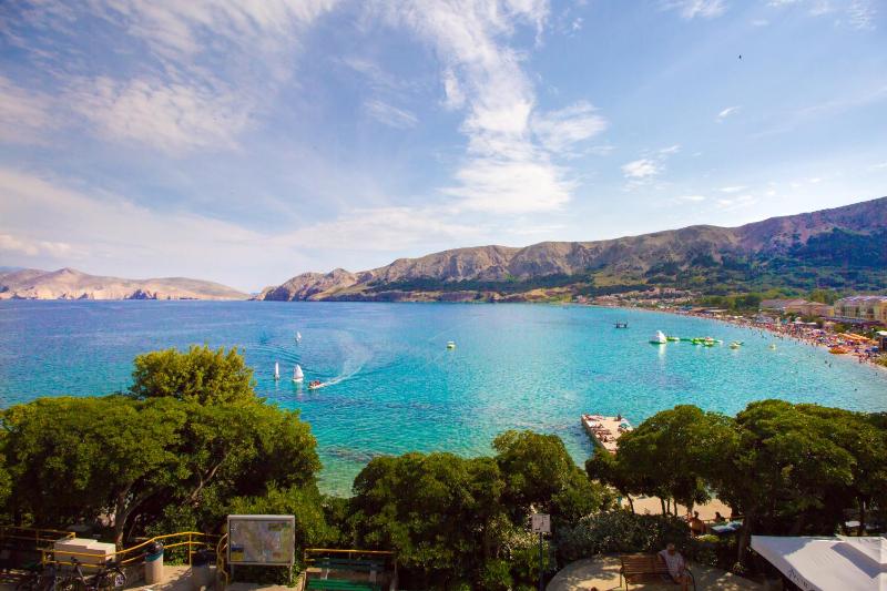 Double Room with Balcony and Sea View image 2