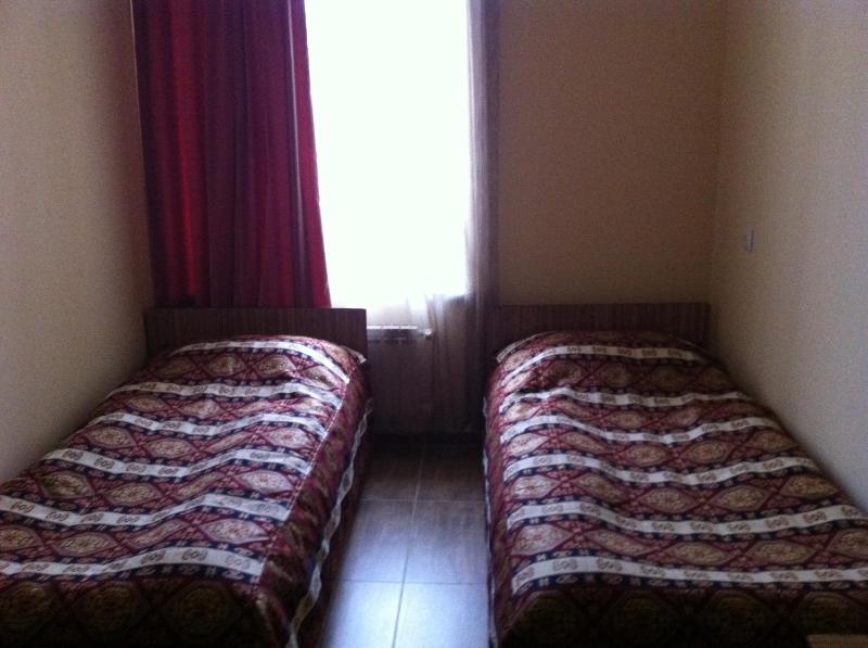 Basic Triple Room image 3